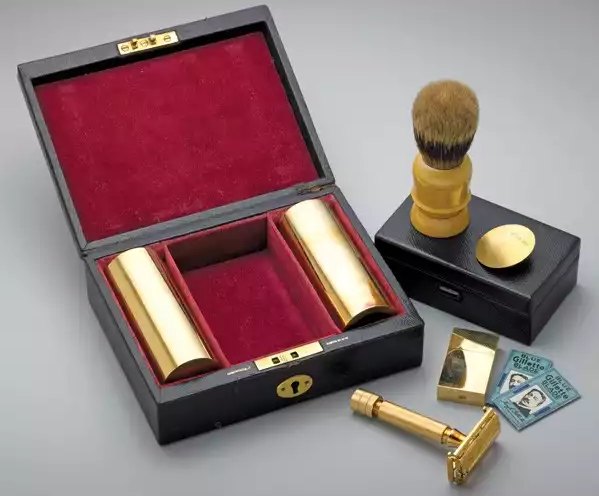 The 8 Most Valuable Double Edge Safety Razors of 2018 | Shave Straight ...